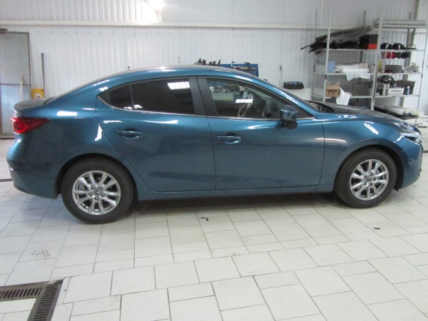 Установка охранного комплекса на Mazda 3