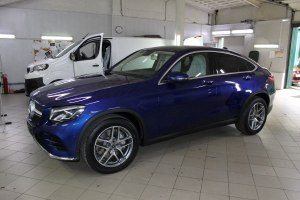 Установка противоугонного комплекса на Mercedes GLC