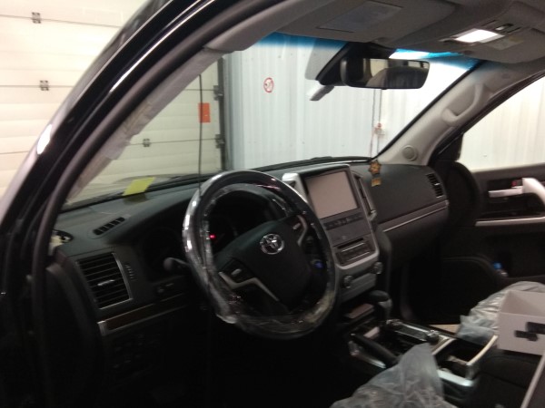 Тонирование Toyota Land Cruiser