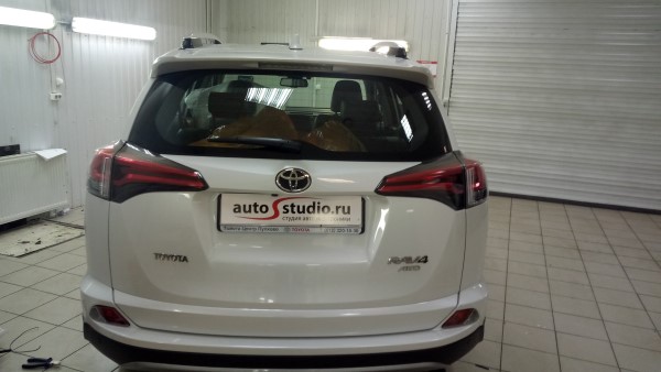 Установка охранного комплекса на Toyota RAV4