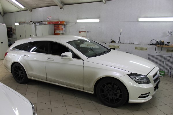 Установка охранного комплекса на Mercedes CLS