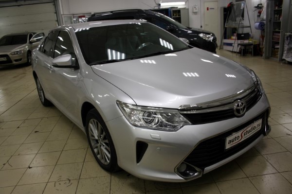 Установка охранного комплекса на Toyota Camry