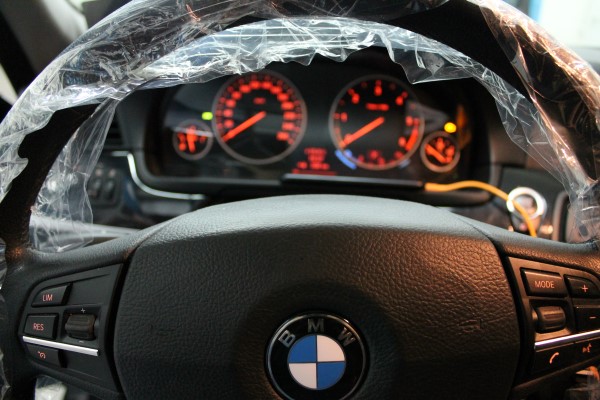 Установка охранного комплекса на BMW 5 Series