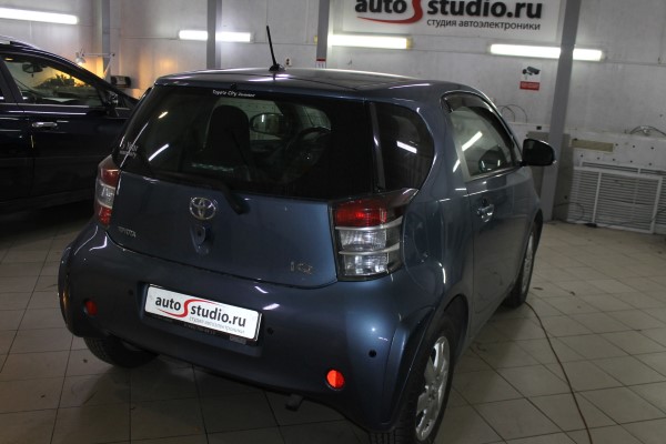 Установка синализации на Toyota IQ
