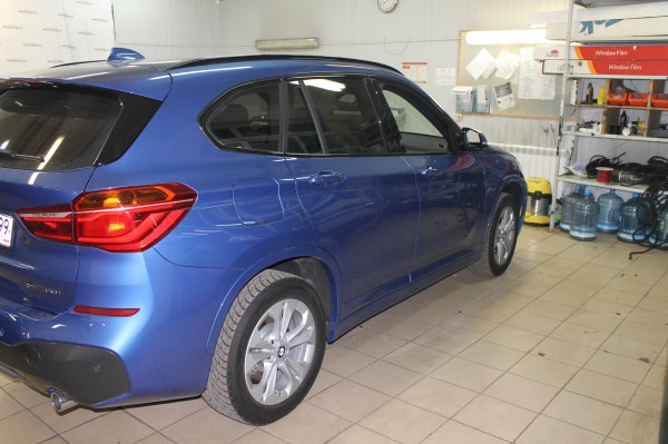 Установка охранного комплекса на BMW X1