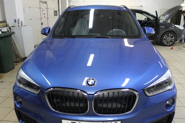 Установка охранного комплекса на BMW X1