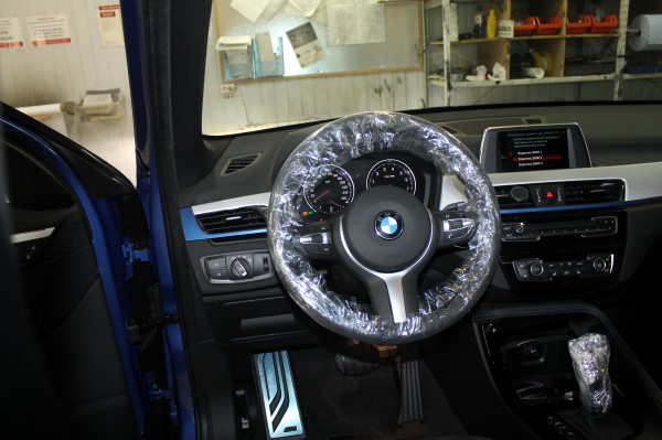 Установка охранного комплекса на BMW X1
