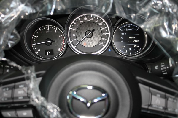 Установка охранного комплекса на Mazda CX-5