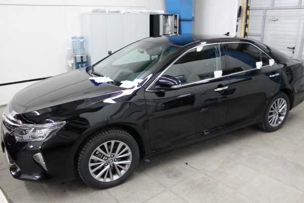 Установка охранного комплекса на Toyota Camry