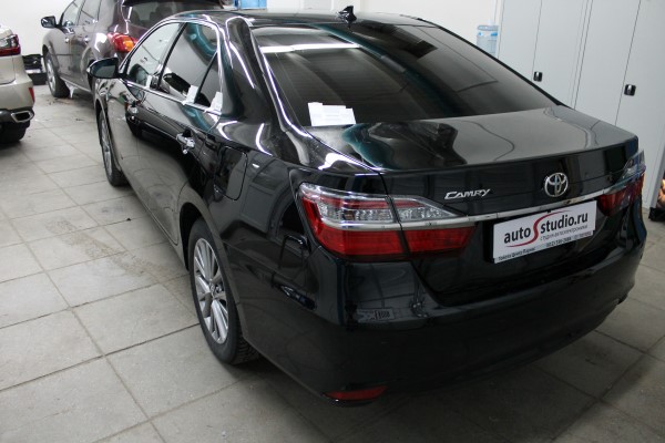 Установка охранного комплекса на Toyota Camry