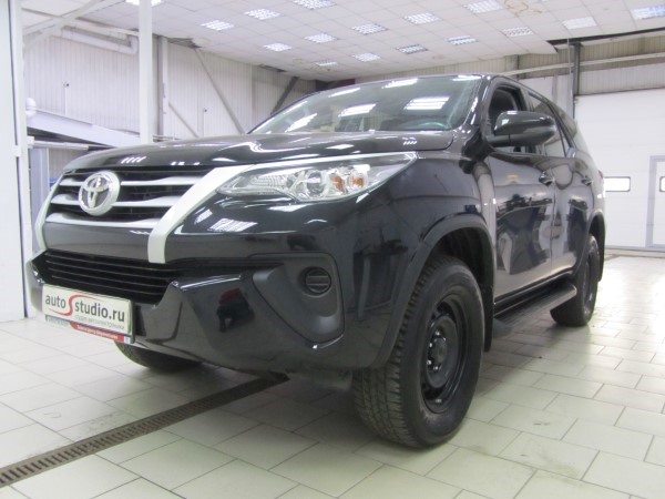 Установка охранного комплекса на Toyota Fortuner