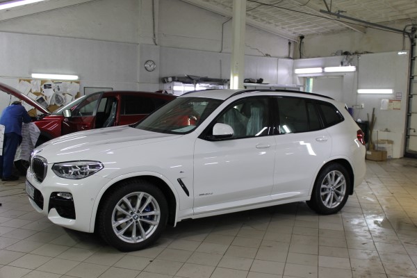 Установка охранного комплекса на BMW X3