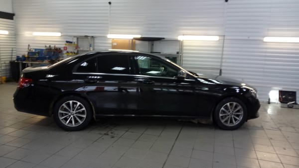Установка охранного комплекса на Mercedes E-class