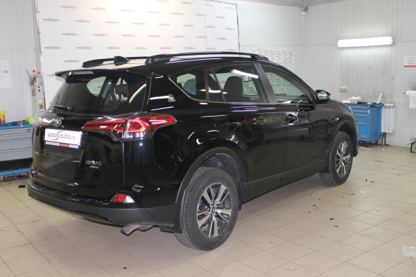 Установка охранного комплекса на Toyota RAV4