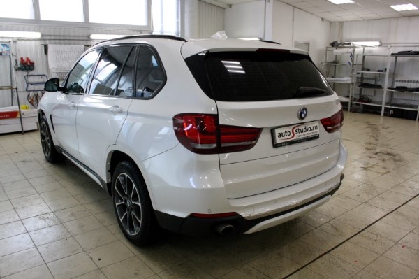 Установка охранного комплекса на BMW X5
