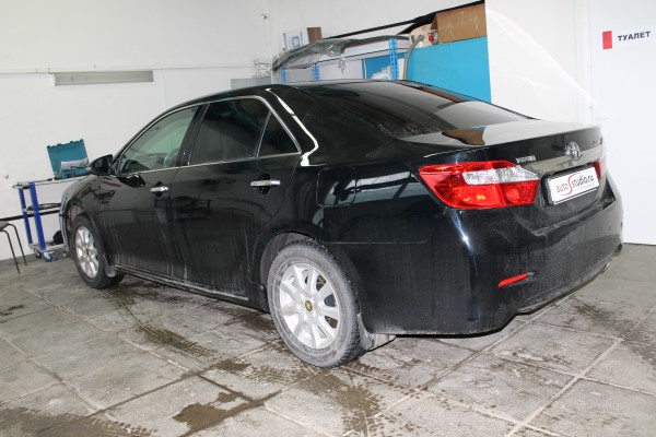 Установка охранного комплекса на Toyota Camry