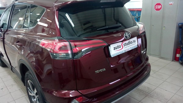 Установка охранного комплекса на Toyota RAV4