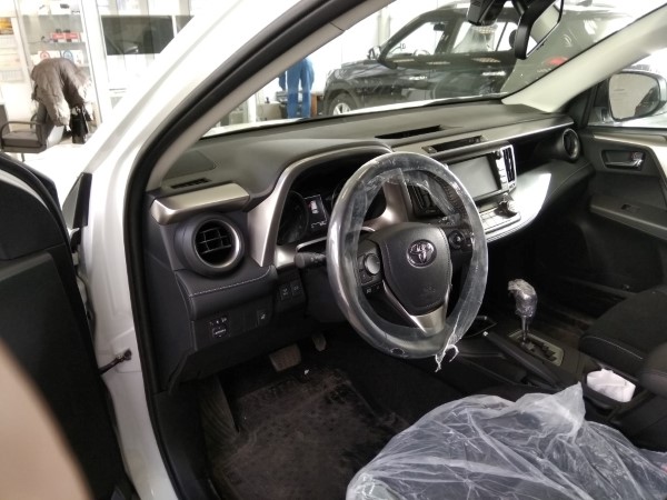 Установка охранного комплекса на Toyota RAV4