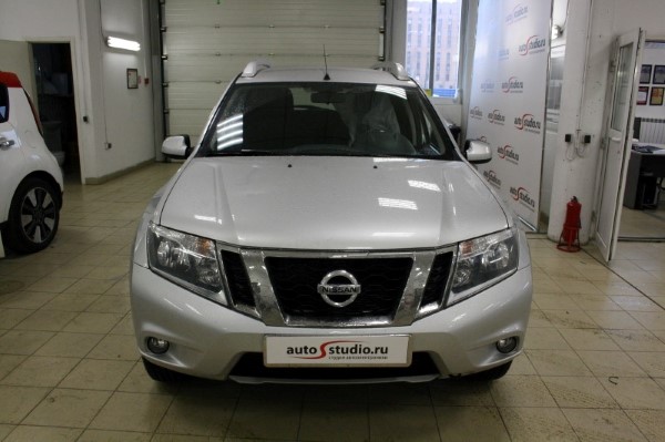 Установка охранного комлекса на Nissan Terrano