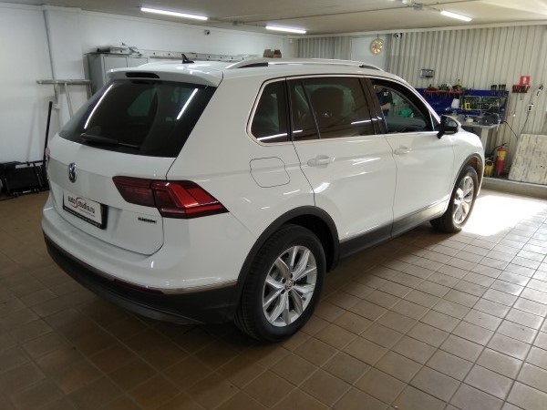 Установка охранного комплекса на Volkswagen Tiguan