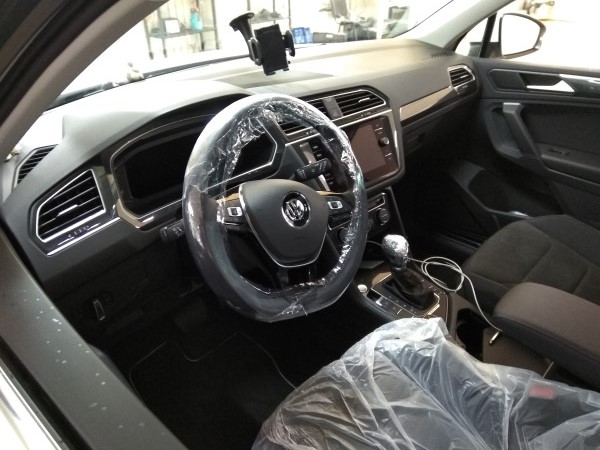Установка охранного комплекса на Volkswagen Tiguan