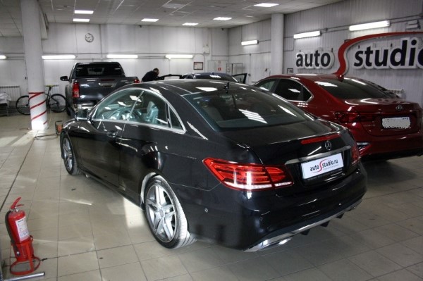 Установка охранного комплекса на Mercedes E-class