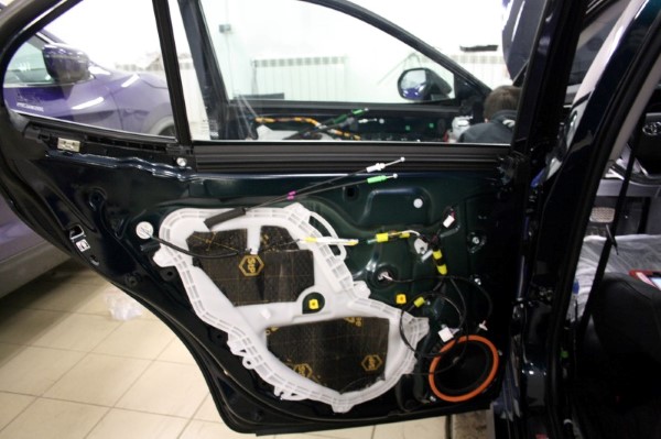 Комплексная вибро-шумоизоляция Toyota Camry