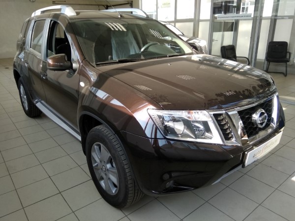 Установка охранного комплекса на Nissan Terrano