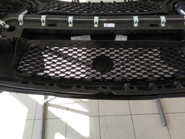 Установка защитной сетки радиатора на Jaguar XF