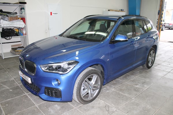 Установка охранного комплекса на BMW X1