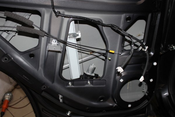 Шумоизоляция дверей на Subaru Forester