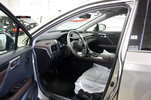 Установка охранного комплекса на Lexus RX