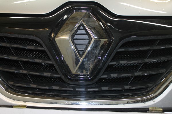 Установка защитной сетки радитора на Renault Kaptur