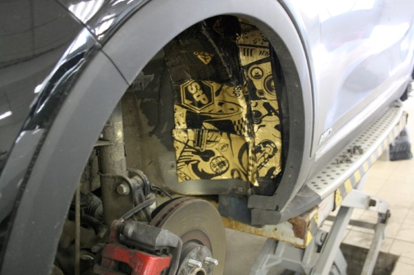 Шумоизоляция колесных арок и локеров на Kia Sorento Prime