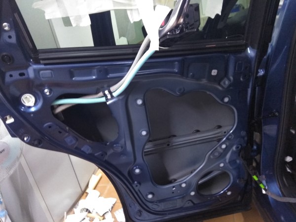 Шумоизоляция дверей на Mazda CX-5 new