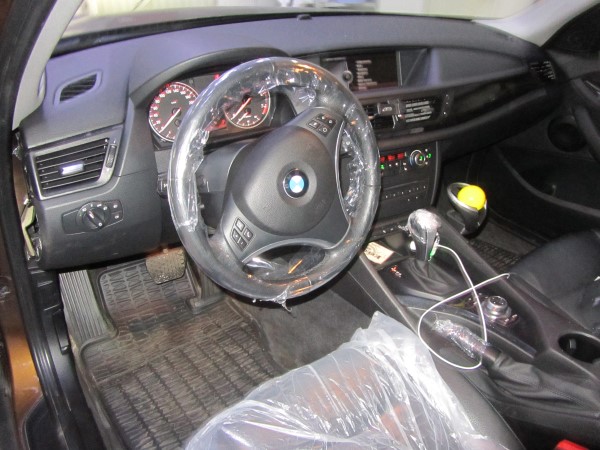 Установка сигнализации с автозапуском на BMW X1