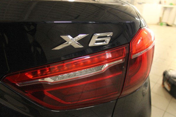 Защищаем радиатор на BMW X6