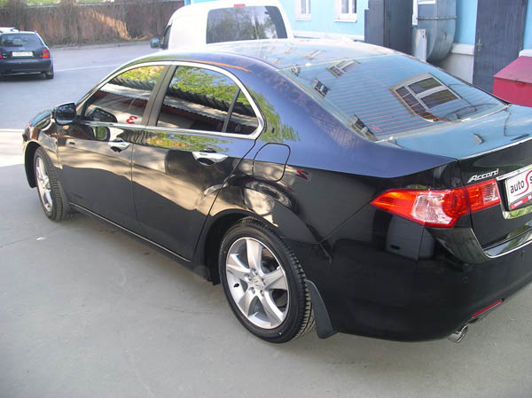 Установка противоугонного оборудования и тонирование стекол Honda Accord