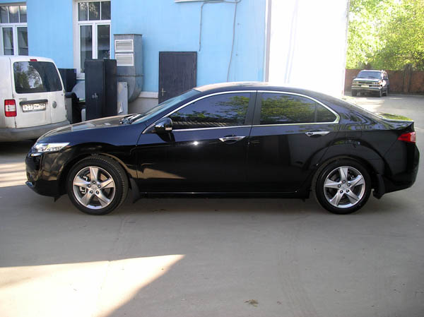 Установка противоугонного оборудования и тонирование стекол Honda Accord