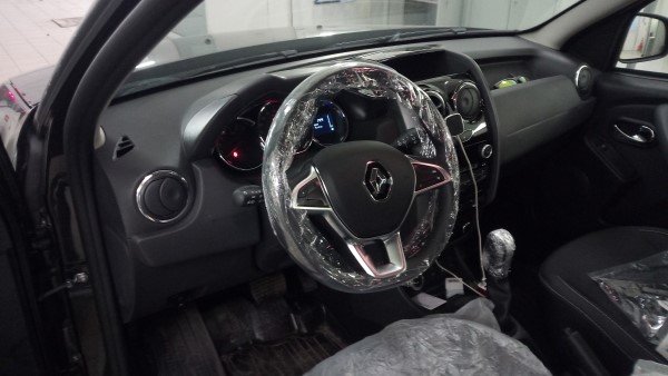Установка иммобилайзера с меткой  на  Renault Duster 2019