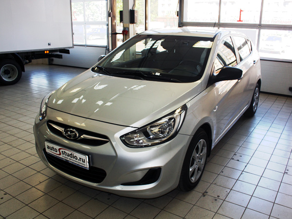 На автомобиль установлен охранный комплекс. На автомобиль установлен охранный комплекс.