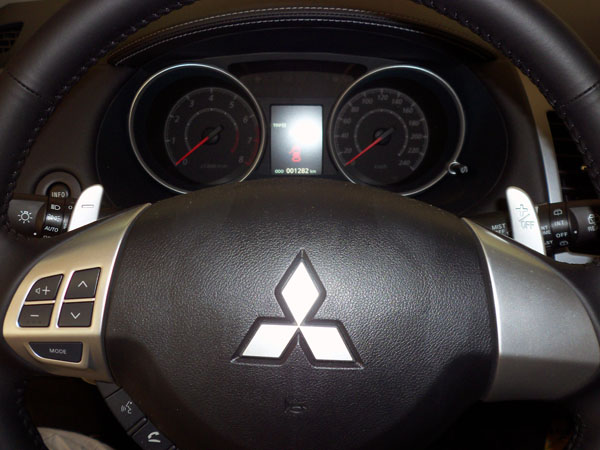 На автомобиль установлен противоугонный комплекс На автомобиль установлен противоугонный комплекс