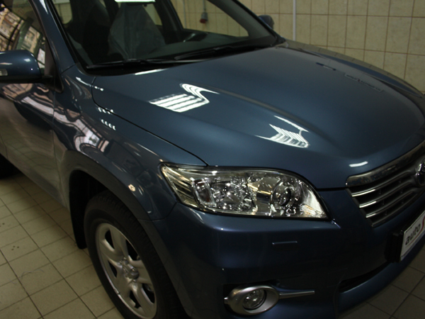 На автомобиль установлен охранный комплекс На автомобиль установлен охранный комплекс