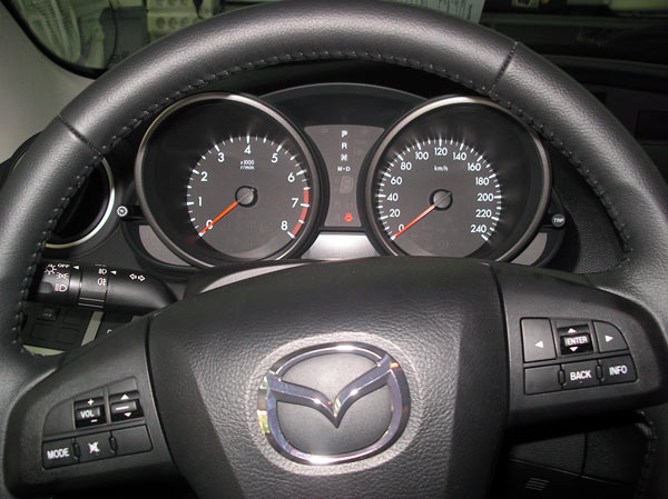 На автомобиль установлен противоугонный комплекс На автомобиль установлен противоугонный комплекс