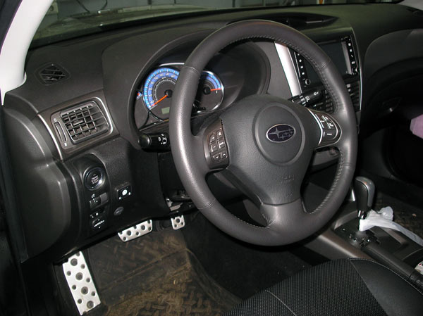 На автомобиль установлен охранный комплекс