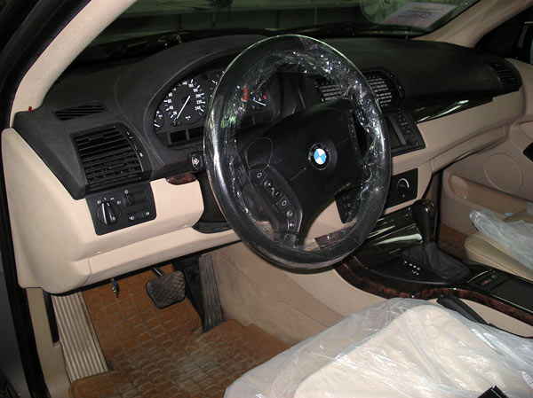 На автомобиль установлен противоугонный комплекс На автомобиль установлен противоугонный комплекс