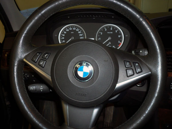 На автомобиль установлен охранный комплекс На автомобиль установлен охранный комплекс