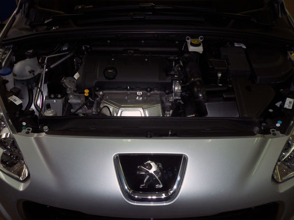 На автомобиль установлен охранный комплекс