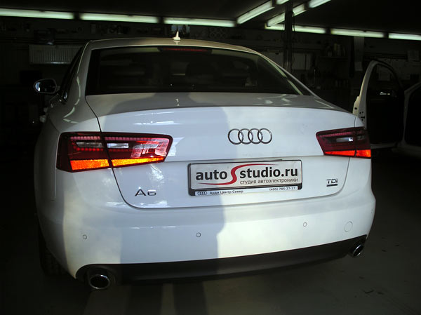 На автомобиль установлен противоугонный комплекс с элементами авторских работ