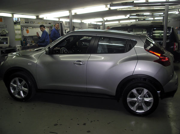 На автомобиль установлен охранный комплекс На автомобиль установлен охранный комплекс